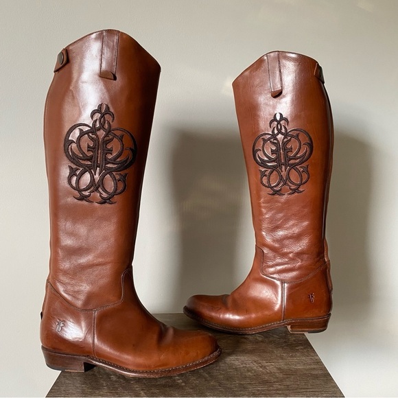 Frye Embroidered Logo Brown Equestrian Tall Riding Boots Back Zipper Size 8 - Picture 2 of 9